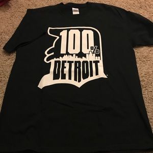 100% Detroit tee
